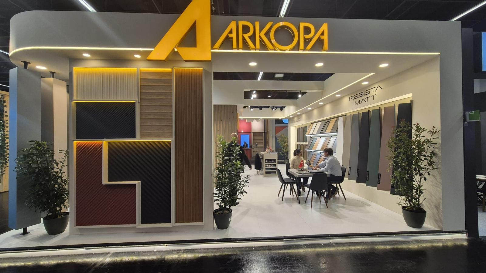 Ahşap Fuar Standı Tasarımları: Marka Prestijini Kalıcı Kılan Profesyonel Çözümler destek görseli 1
